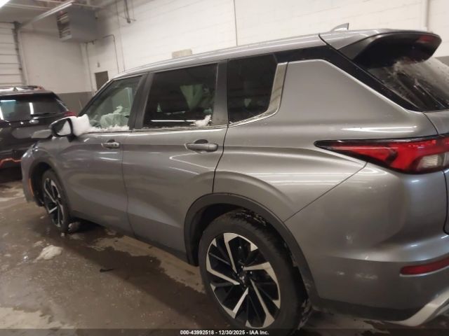 Mitsubishi Outlander Image 13