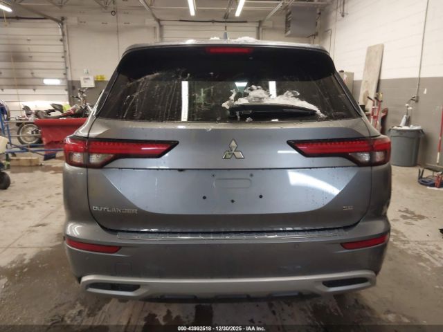 Mitsubishi Outlander Image 15