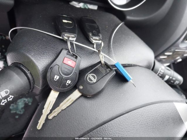 Nissan Rogue S Image 13