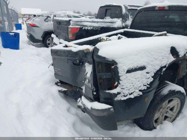 Dodge Dakota Image 14