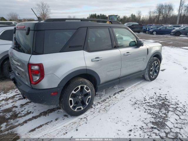 Ford Bronco Outer Banks Image 8