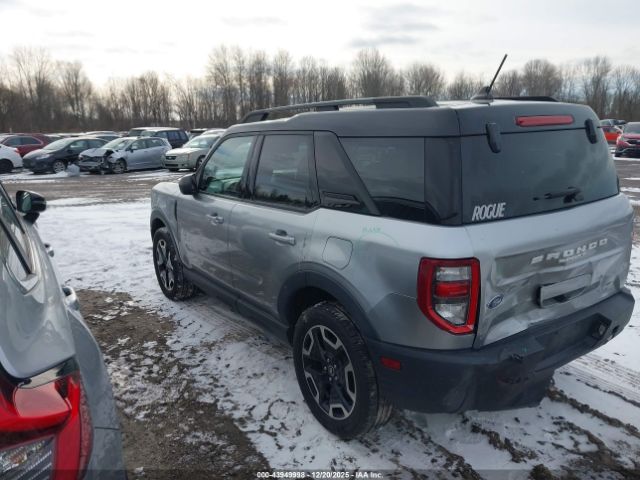 Ford Bronco Outer Banks Image 11