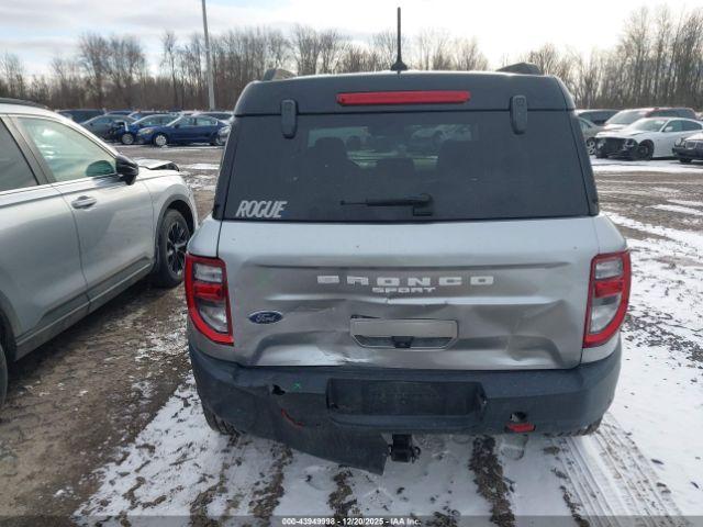 Ford Bronco Outer Banks Image 16