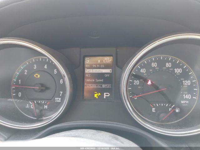 Jeep Grand Cherokee Overland Image 13