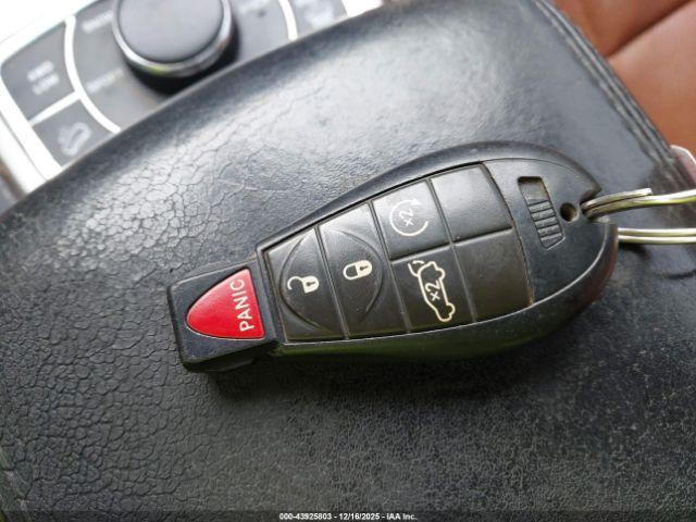 Jeep Grand Cherokee Overland Image 6