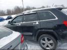 Jeep Grand Cherokee Overland Image 3