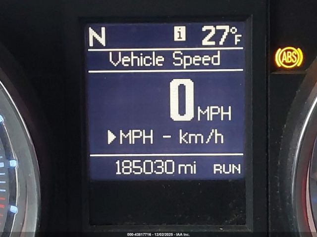 Chrysler Town & Country Touring-l Image 2