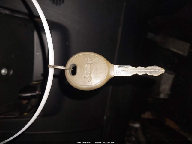 Jeep Wrangler Sport Image 13