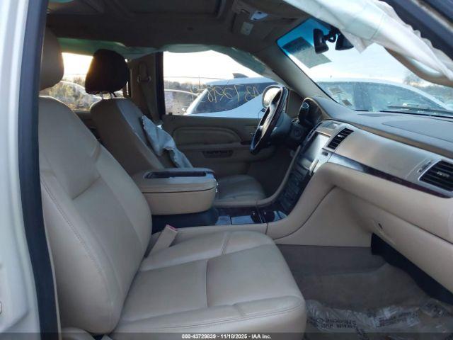 Cadillac Escalade Luxury Image 5