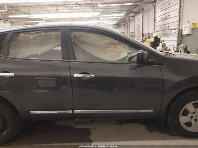 Nissan Rogue S Image 2