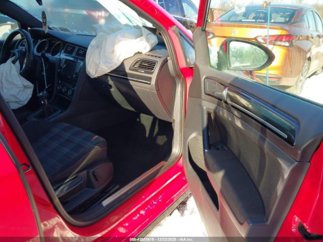 Volkswagen Golf Image 2