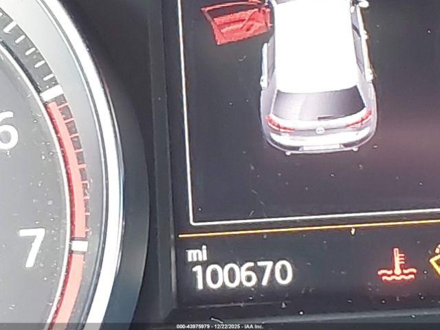 Volkswagen Golf Image 12