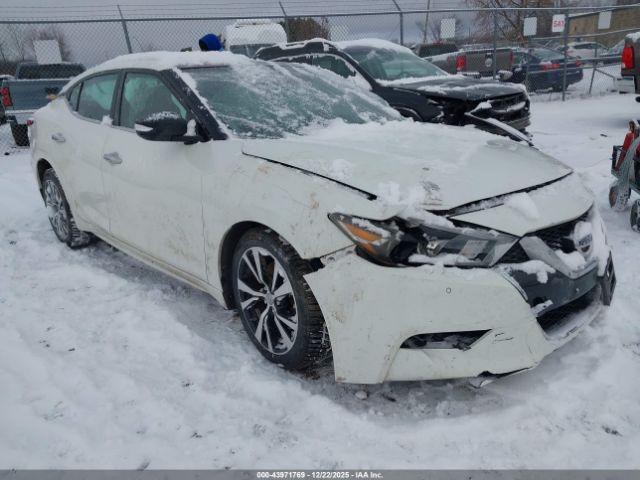  Salvage Nissan Maxima