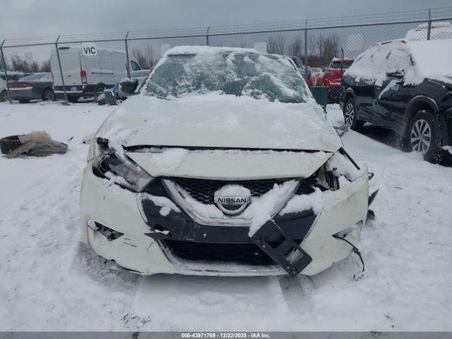 Nissan Maxima 3.5 Sl Image 12