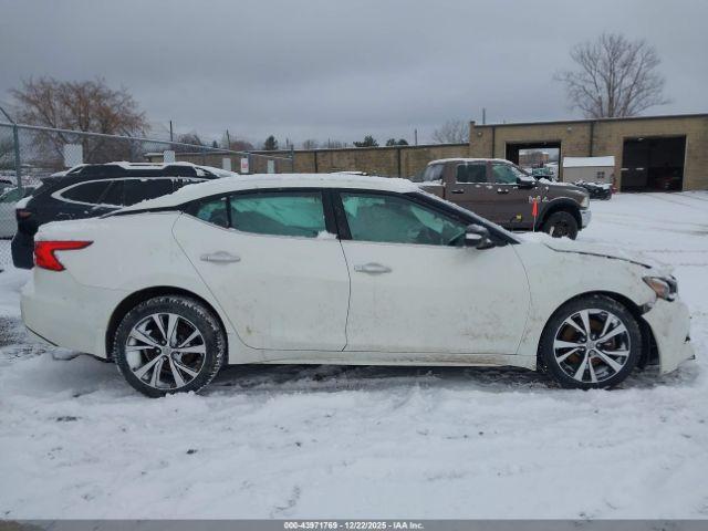 Nissan Maxima 3.5 Sl Image 2