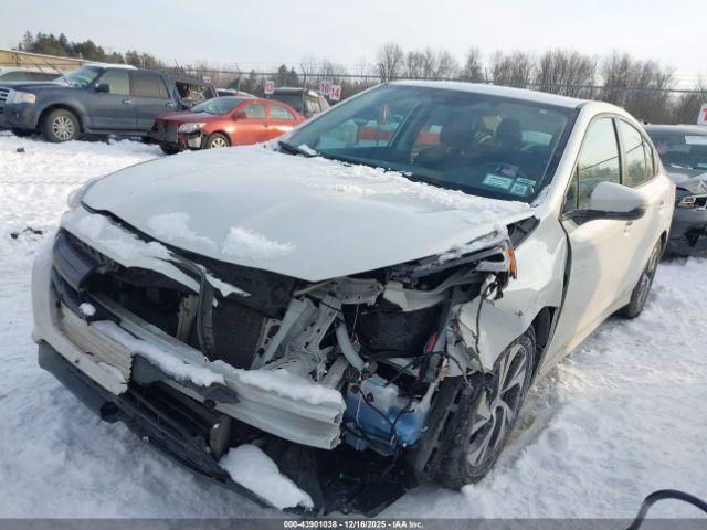 Subaru Legacy Premium Image 2