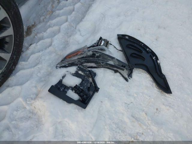 Subaru Legacy Premium Image 9