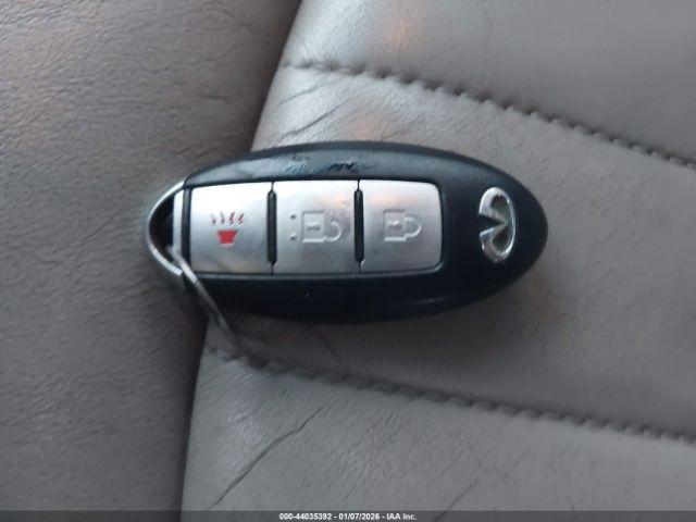 INFINITI Ex Journey Image 8