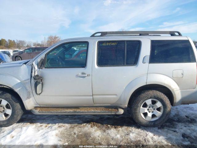 Nissan Pathfinder S Image 15