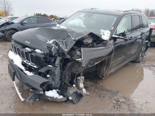 Jeep Grand Cherokee Image 2