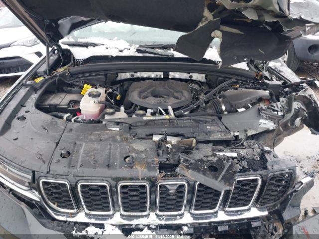 Jeep Grand Cherokee Image 12