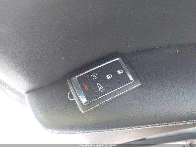 Jeep Grand Cherokee Image 9