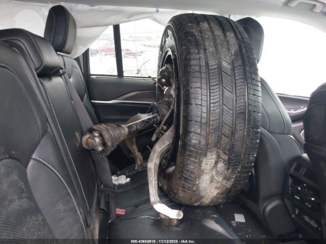 Jeep Grand Cherokee Image 7