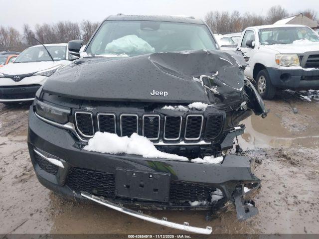Jeep Grand Cherokee Image 13