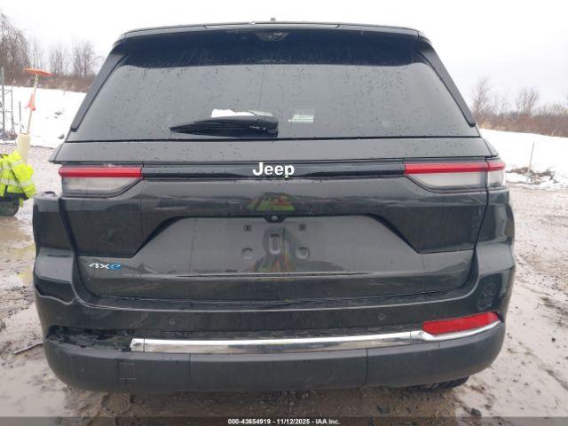 Jeep Grand Cherokee Image 11