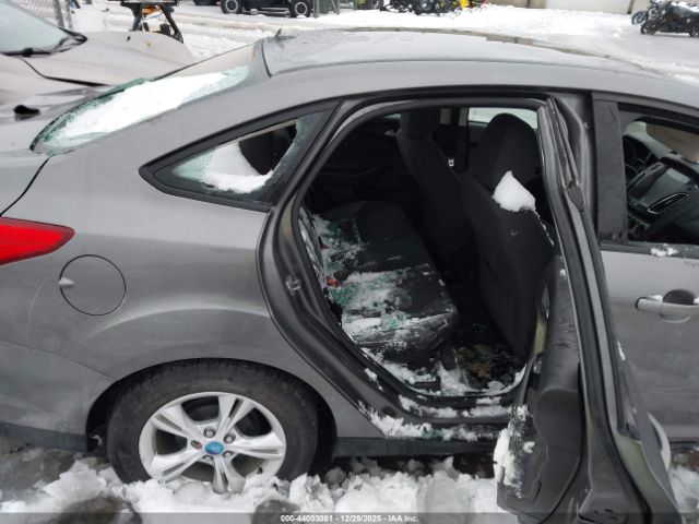 Ford Focus Se Image 6