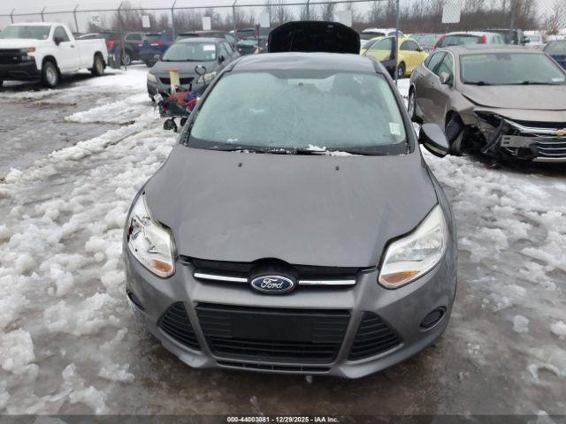 Ford Focus Se Image 11