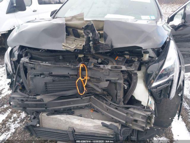 Cadillac XT5 Awd Luxury Image 2