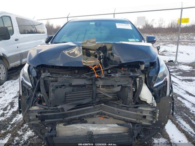 Cadillac XT5 Awd Luxury Image 9