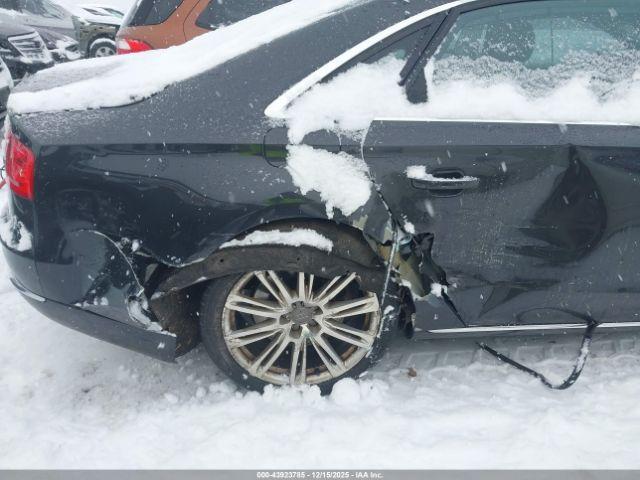 Audi A8 4.2 Image 11