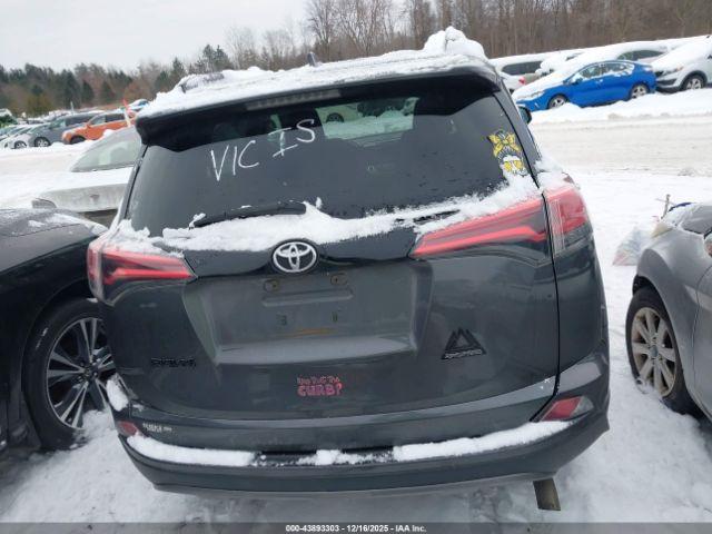 Toyota RAV4 Adventure Image 4