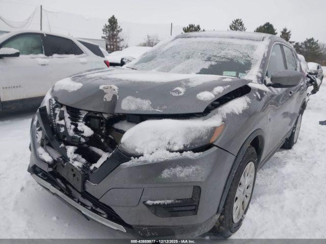 Nissan Rogue S Image 3