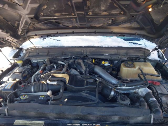 Ford F-350 Lariat Image 8