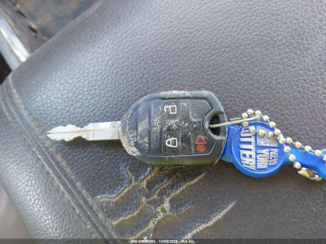 Ford F-350 Lariat Image 12