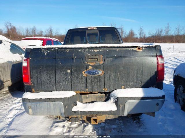 Ford F-350 Lariat Image 13