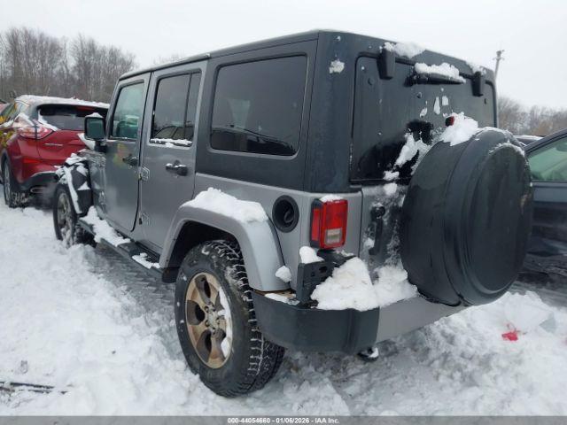 Jeep Wrangler Sahara 4x4 Image 14