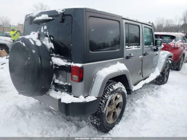 Jeep Wrangler Sahara 4x4 Image 2