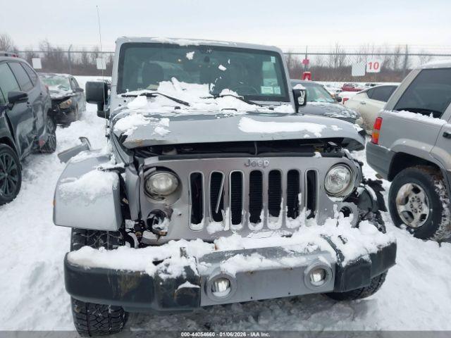 Jeep Wrangler Sahara 4x4 Image 11