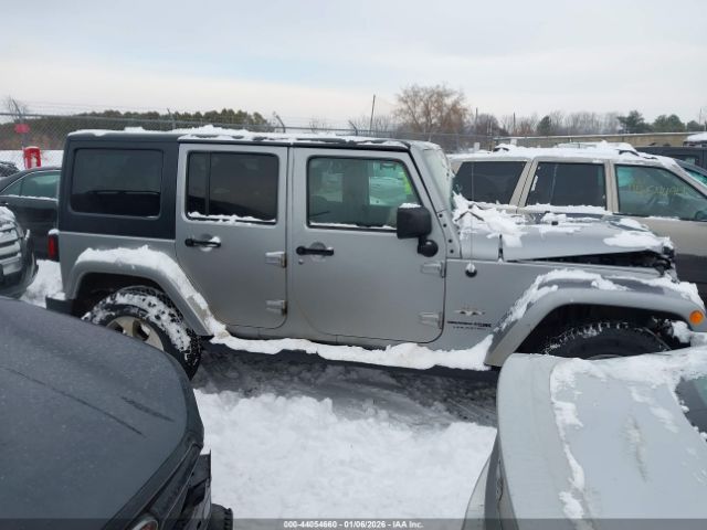 Jeep Wrangler Sahara 4x4 Image 16