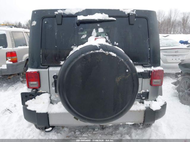 Jeep Wrangler Sahara 4x4 Image 13