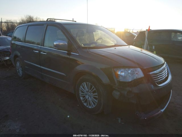 Chrysler Town & Country Touring-l Image 1