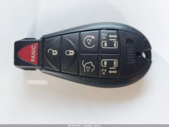 Chrysler Town & Country Touring-l Image 11