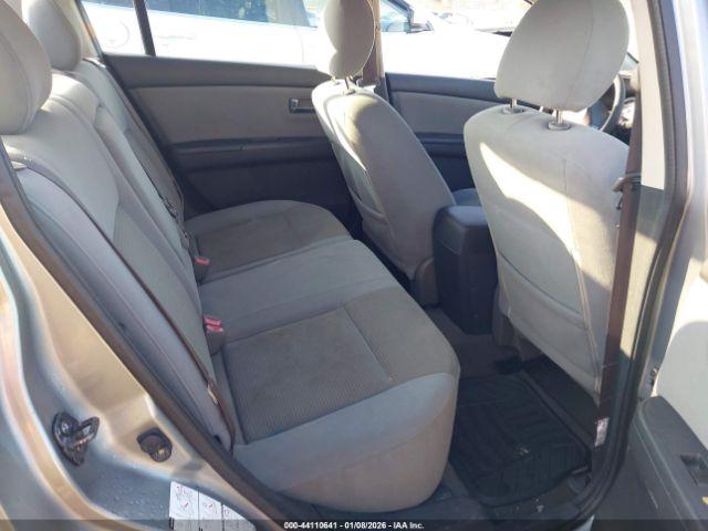 Nissan Sentra 2.0s Image 10