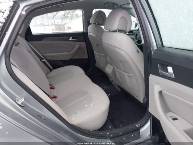 Hyundai SONATA Sport Image 2