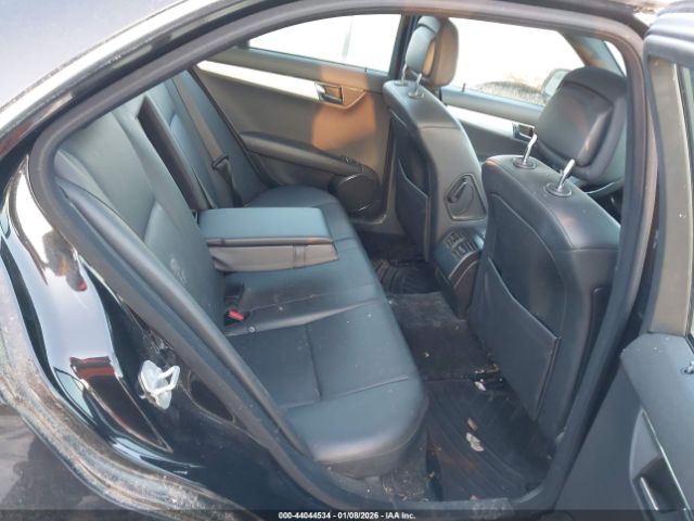 Mercedes-Benz C-Class Image 12