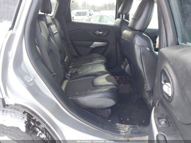 Jeep Cherokee Latitude Plus 4x4 Image 15